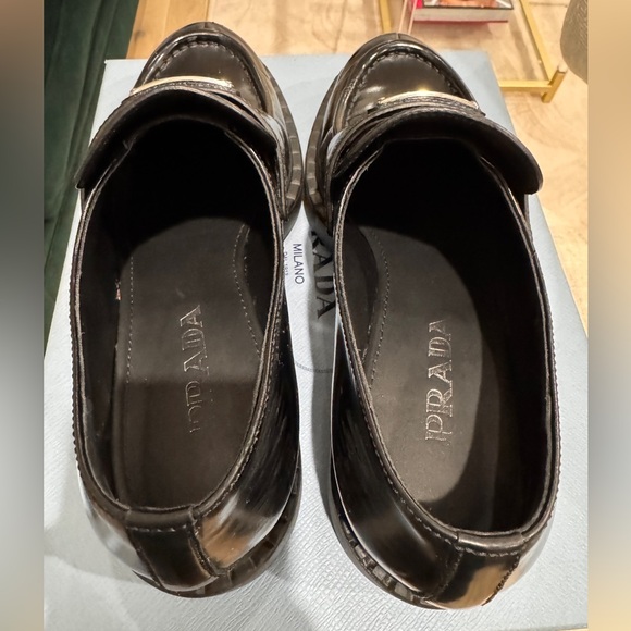Prada Brushed Chunky Triangle Logo Loafers
 Calzature Donna Spazzolato - Picture 3 of 8